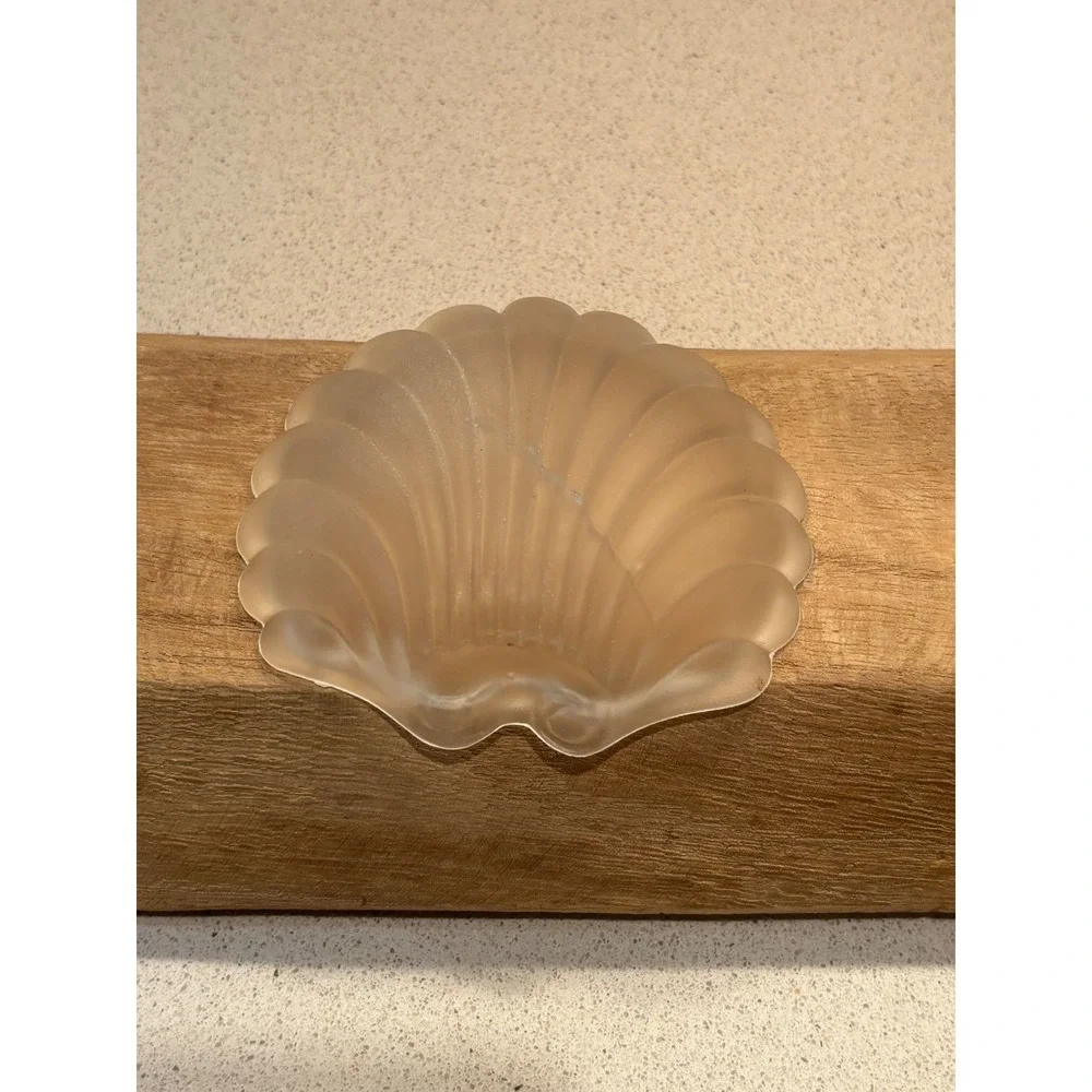 Vintage Silver Plated Clam Shell Butter Dish England Frosted Glass Liner 5 inch